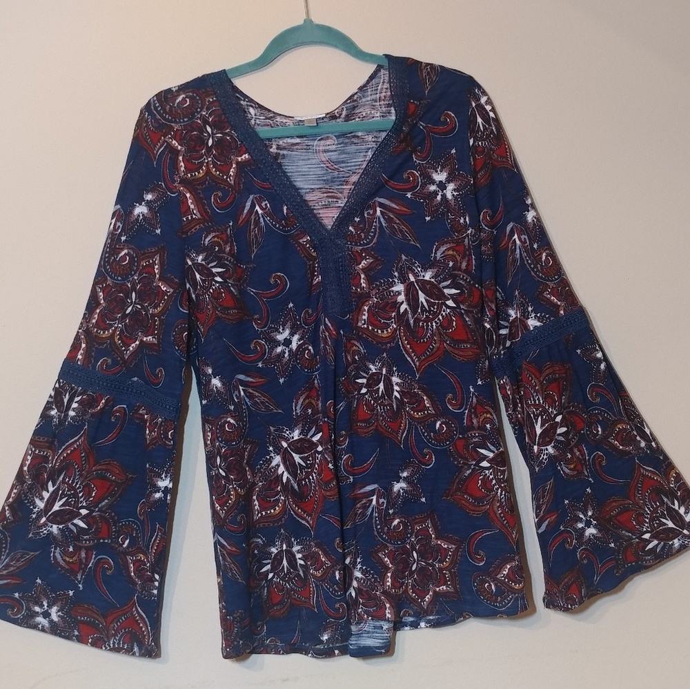 Avenue bell long sleeve shirt